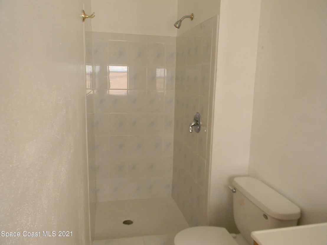 Photo of 2132 Lakeview Drive