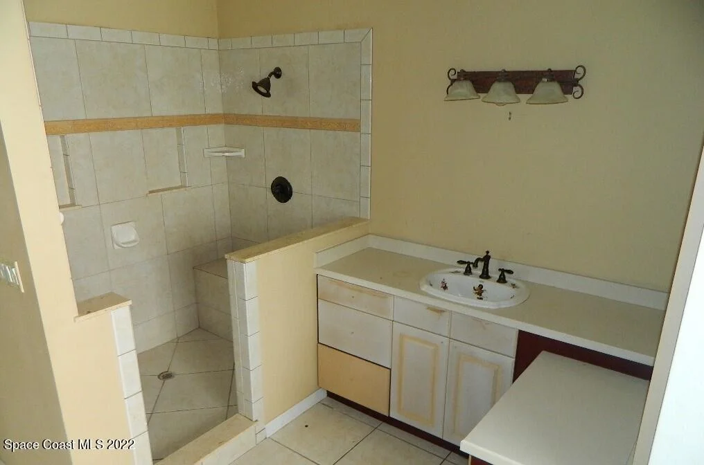 Photo of 907 Bluegrass Lane