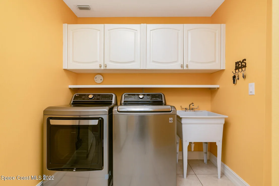 Photo of 218 Waterside Drive
