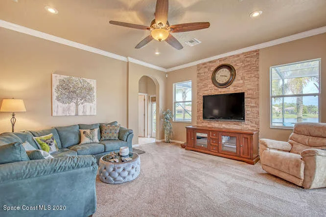 Photo of 195 Ridgemont Circle SE