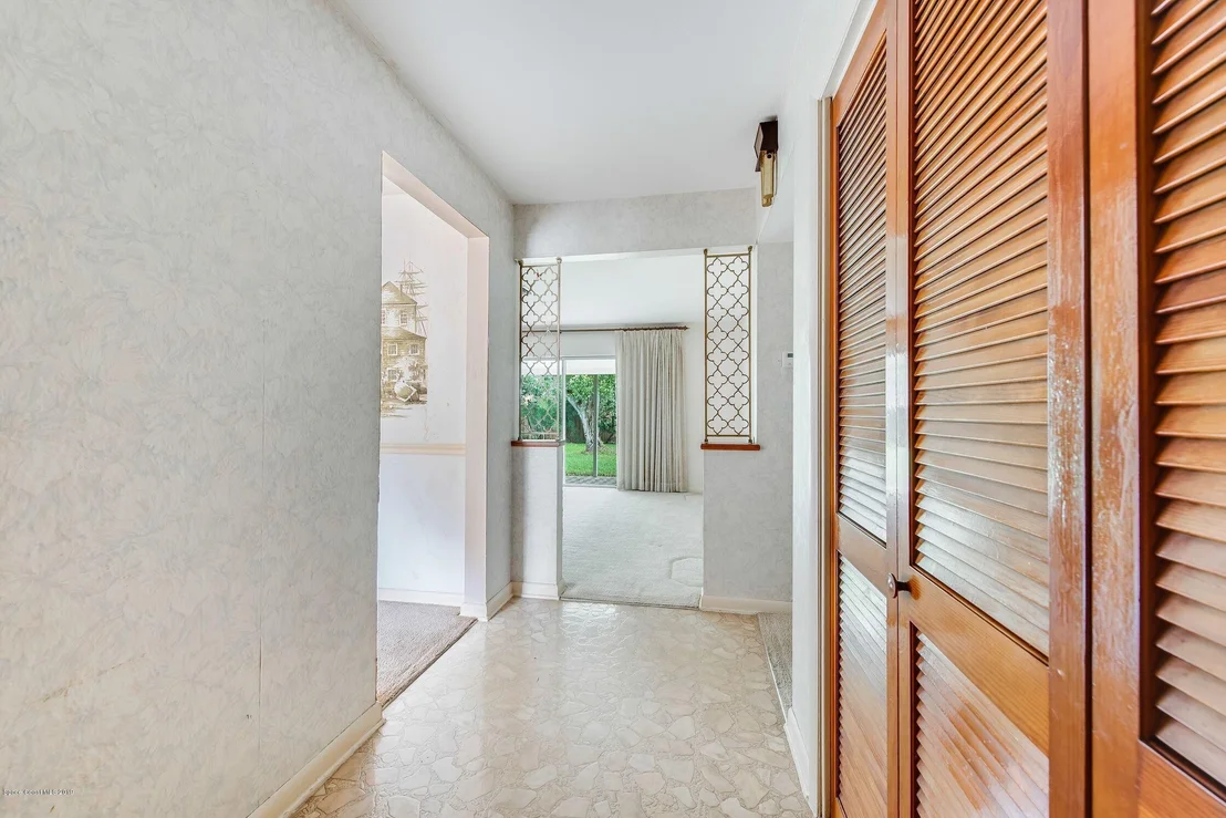 Photo of 307 Hibiscus Trail
