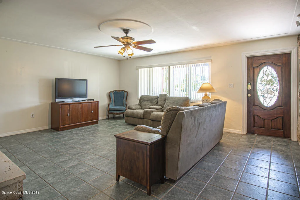 Photo of 1141 Rivermont Drive