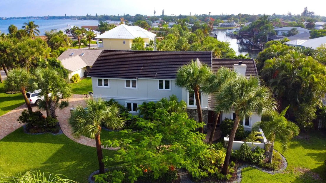 Photo of 432 Riverview Lane