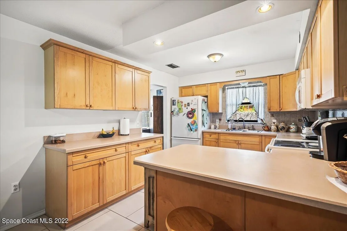 Photo of 329 Dorset Drive