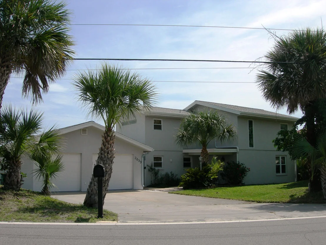 Photo of 2839 Pineapple Avenue