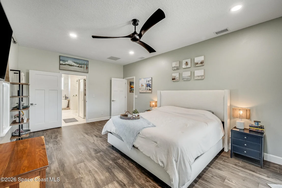 Photo of 447 Sandy Key