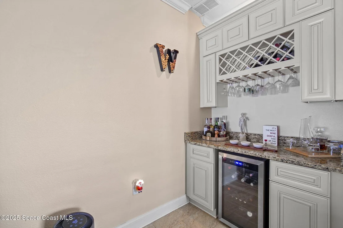 Photo of 381 Waterside Circle
