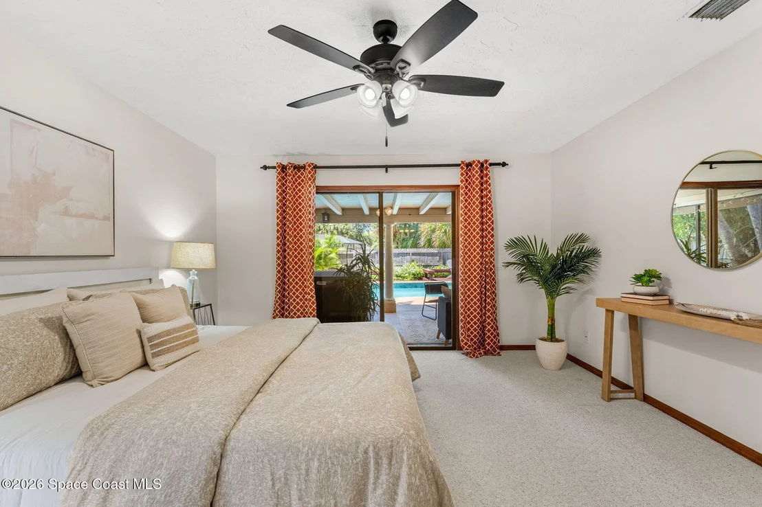 Photo of 496 N River Oaks Drive