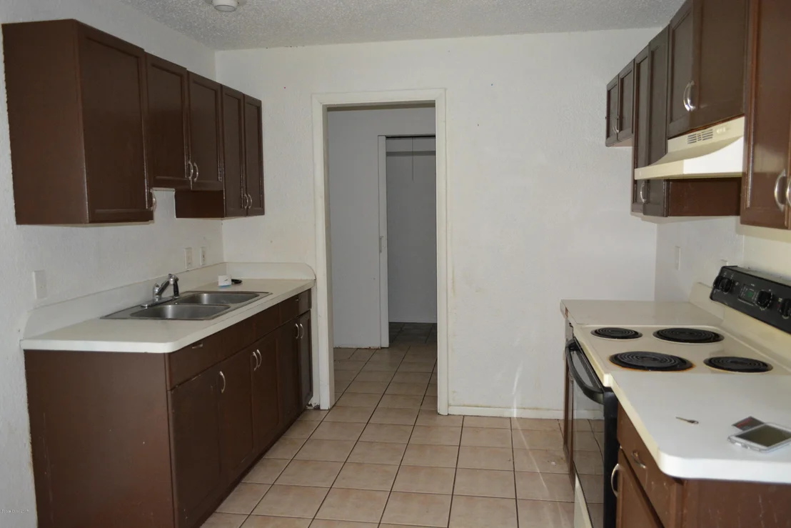 Photo of 1643 Fairfield Circle NE