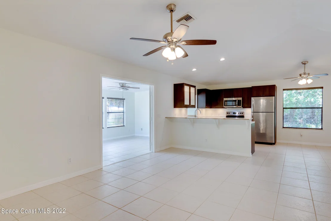 Photo of 8276 101st Avenue