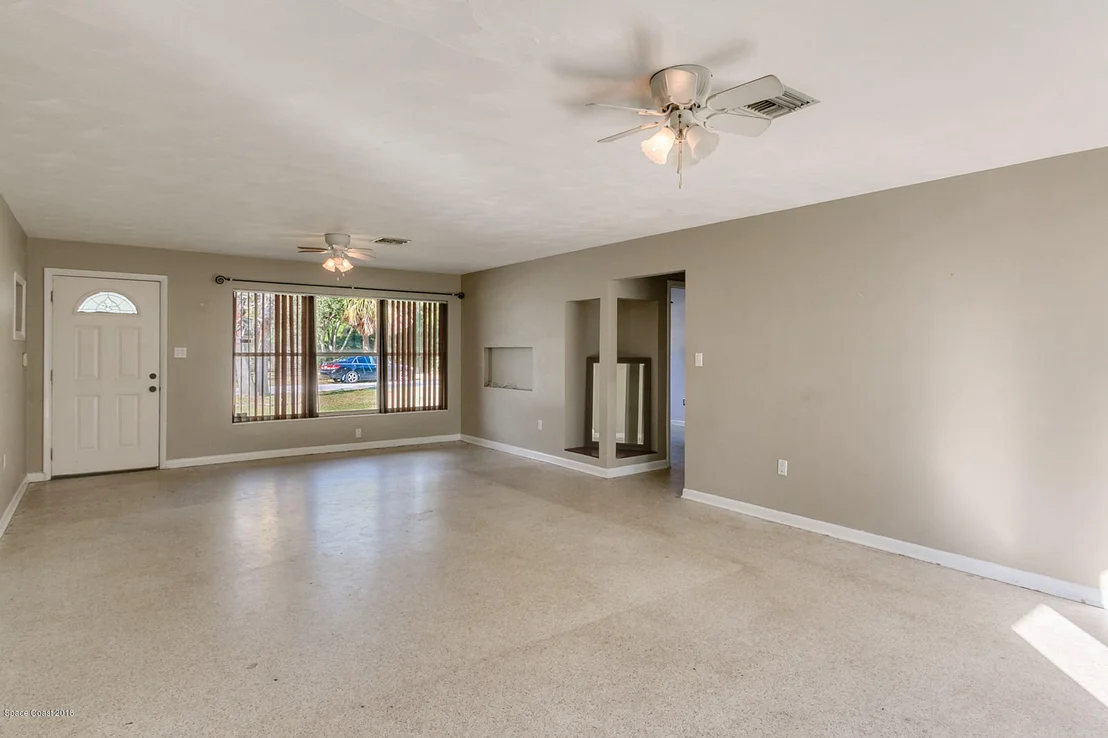 Photo of 215 7th Avenue