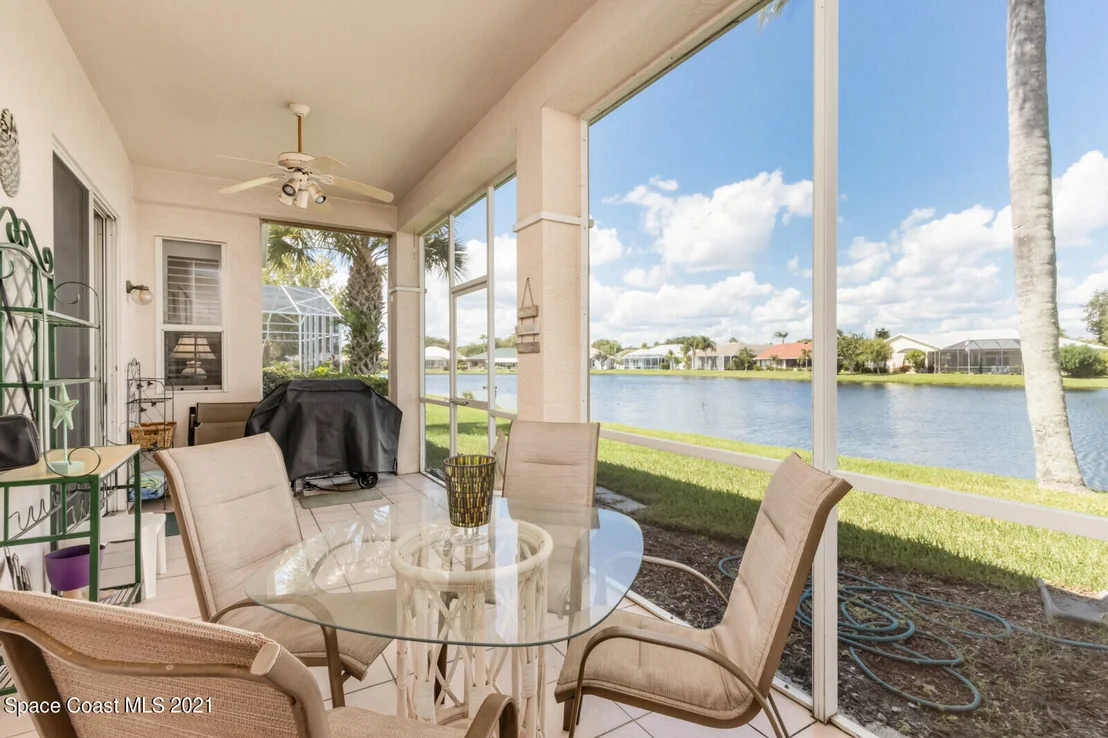 Photo of 952 Somerset Lane