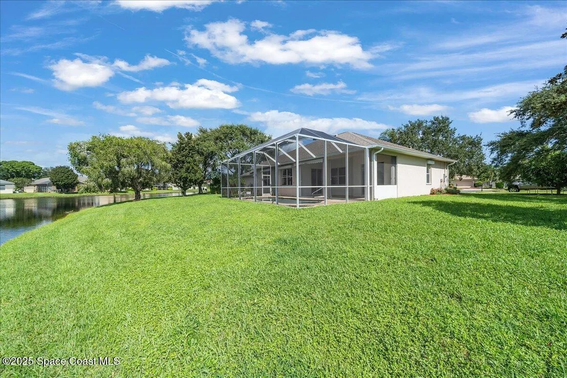 Photo of 5790 Sheffield Place