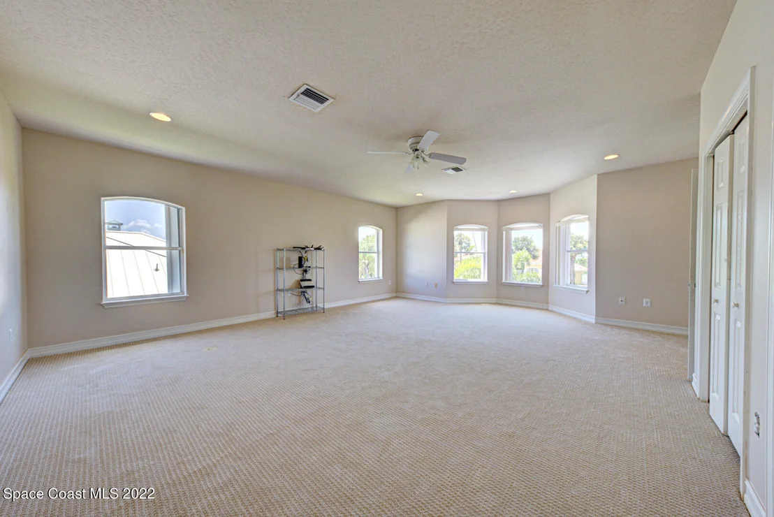 Photo of 334 Island Drive