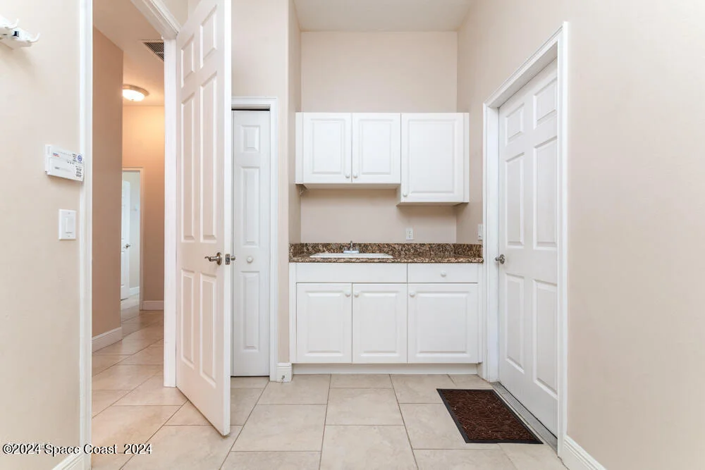 Photo of 2131 Windbrook Drive SE