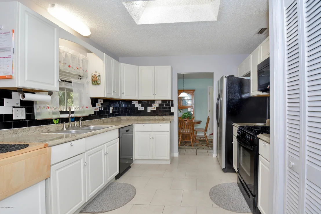 Photo of 7820 Sheridan Road