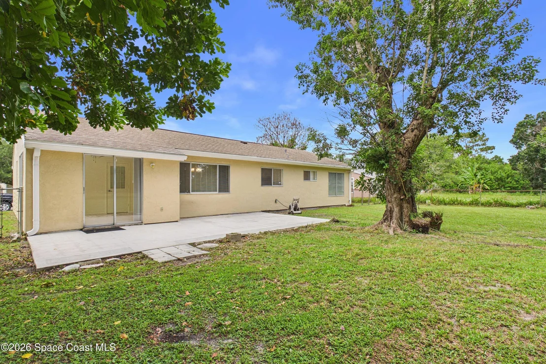 Photo of 1325 Ethel Circle NE