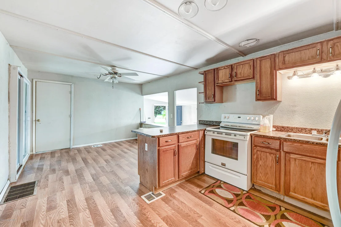 Photo of 6976 Ash Drive