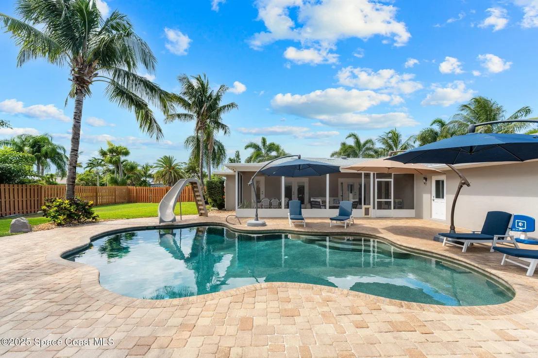 Photo of 565 Solitaire Palm Drive