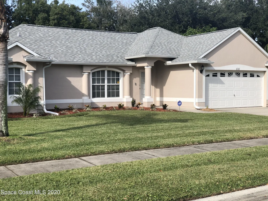 Photo of 828 Laurel Drive