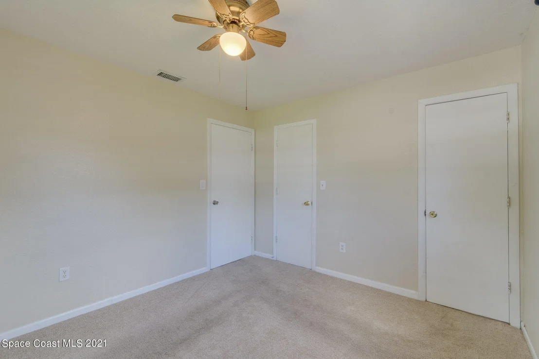 Photo of 1933 Oakwood Drive