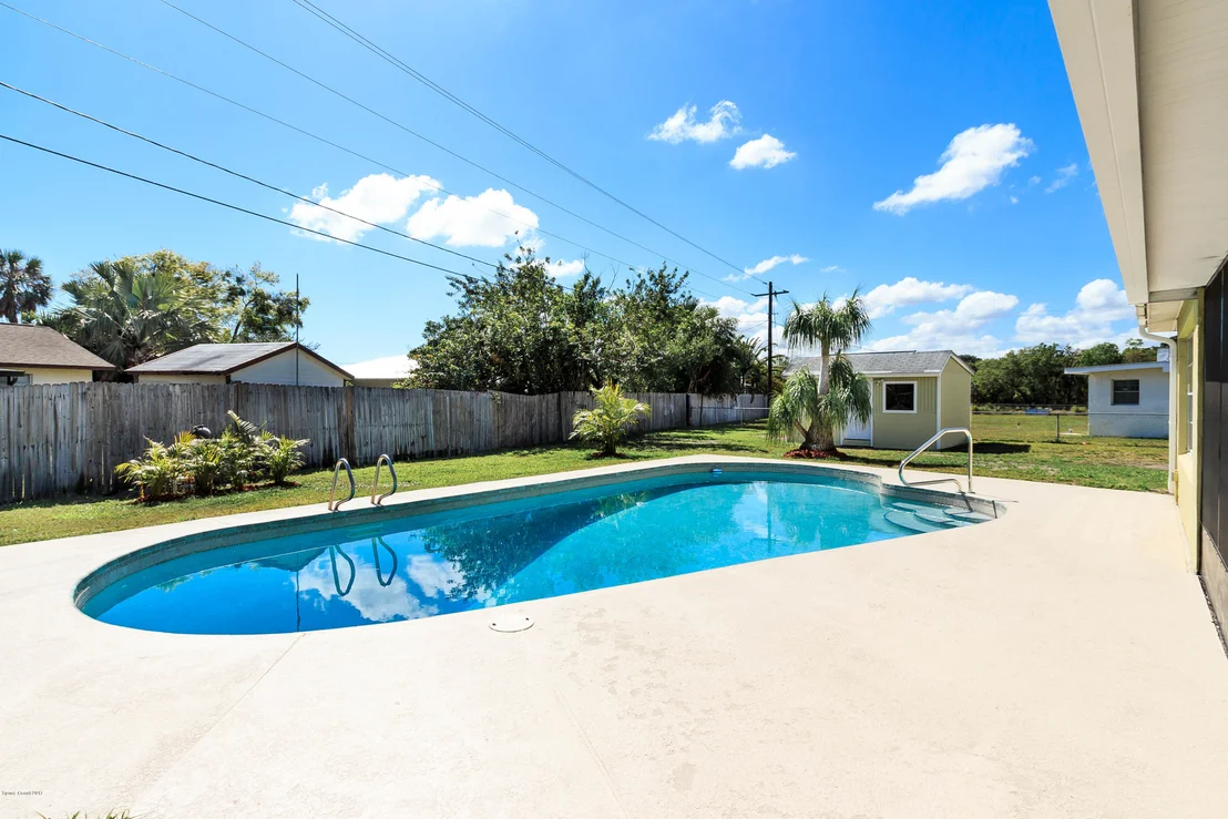 Photo of 489 Ixora Drive