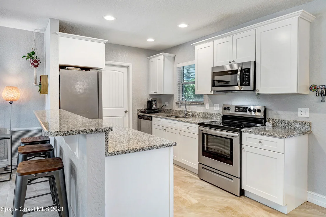 Photo of 827 Glenmore Circle