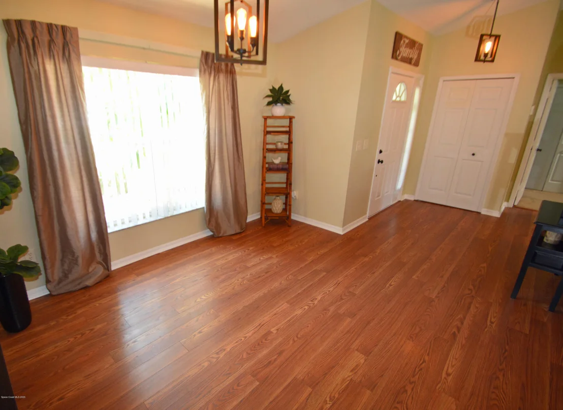 Photo of 6370 Manila Drive