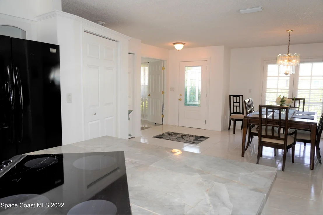 Photo of 710 Hibiscus Drive