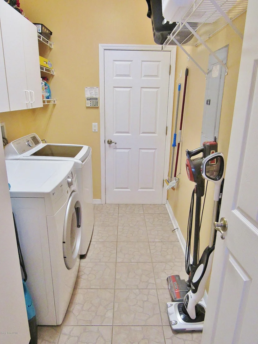 Photo of 969 Kingfisher Way