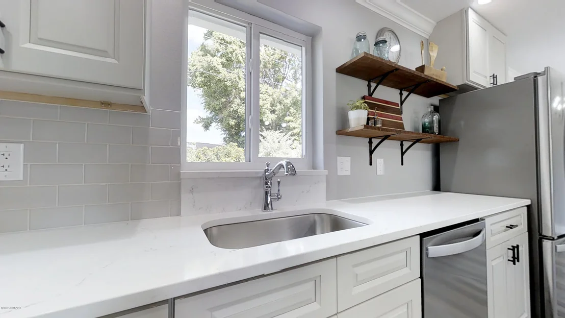 Photo of 872 Mohawk Avenue