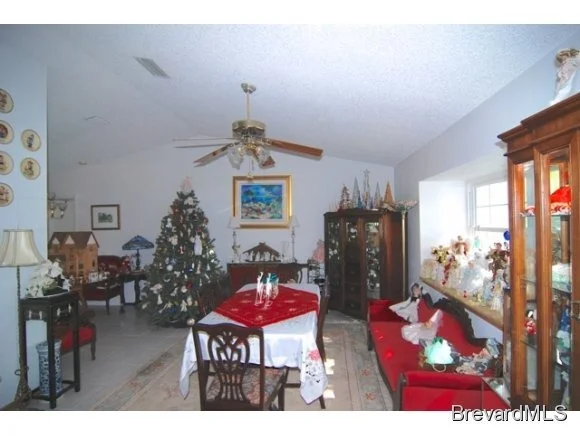 Photo of 2461 NE Fallon