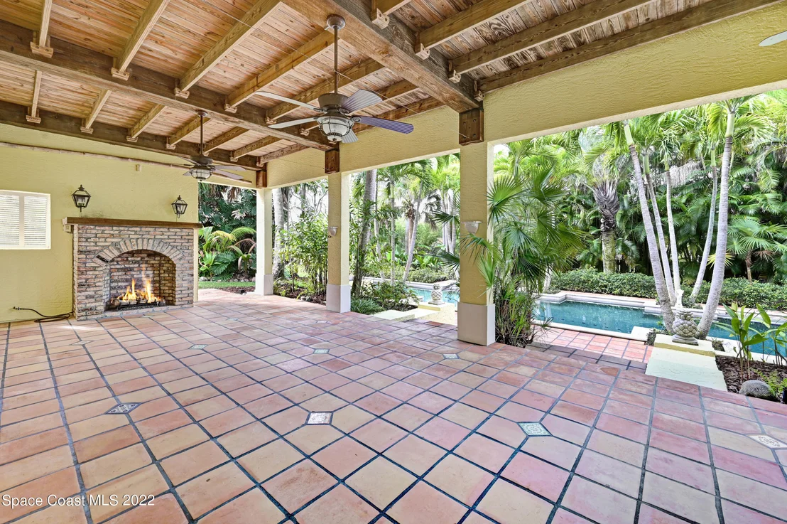 Photo of 155 Bayshore Drive
