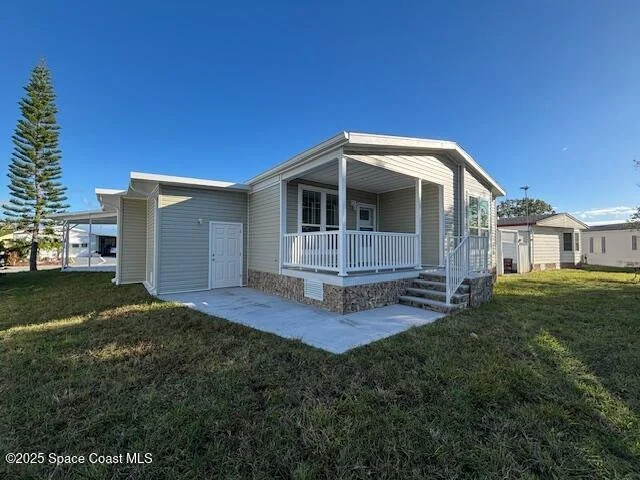 Photo of 723 Hyacinth Circle
