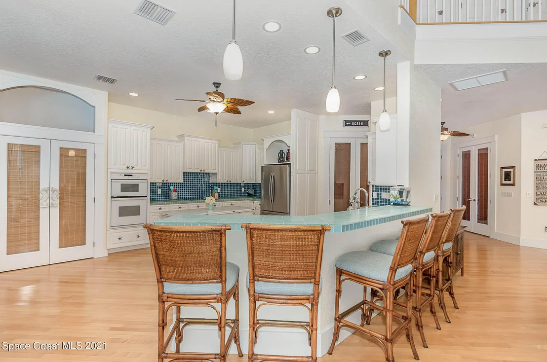 Photo of 250 Heron Drive