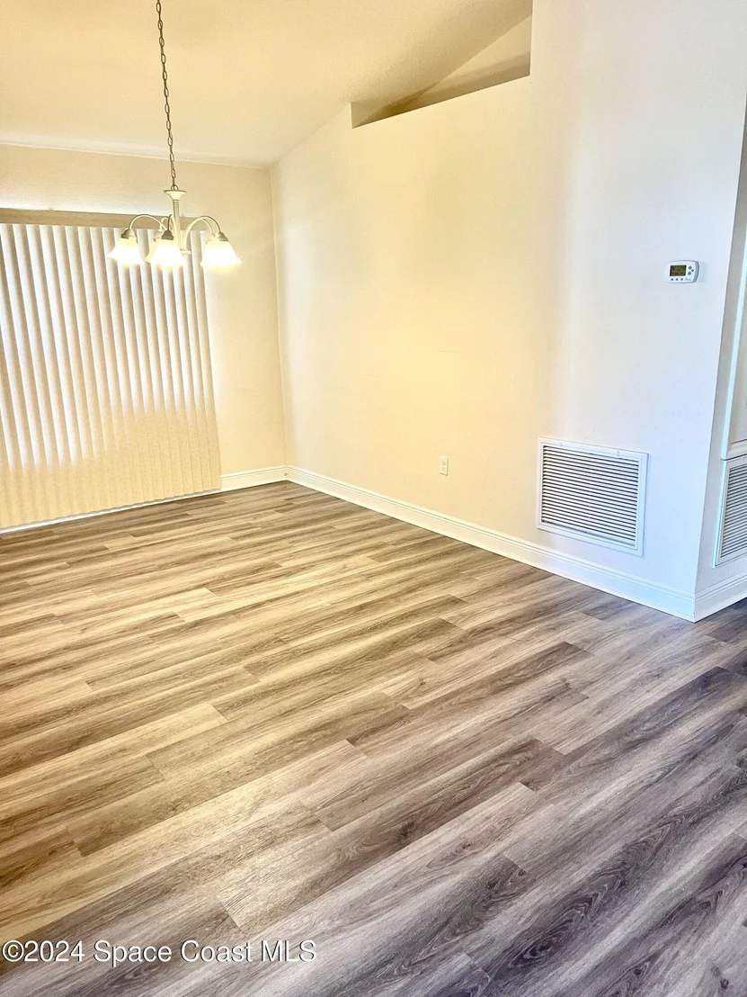 Photo of 596 Mason