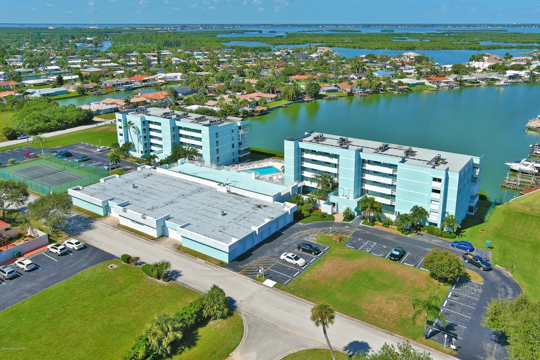 Photo of Unit 1302 at 1700 Commodore Boulevard