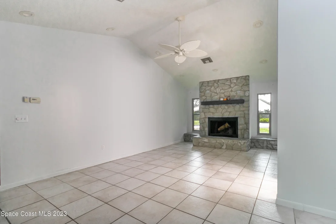 Photo of 207 Saldon Lane