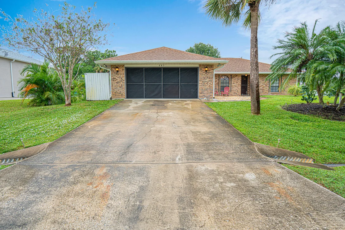 Photo of 843 Landsdowne Drive