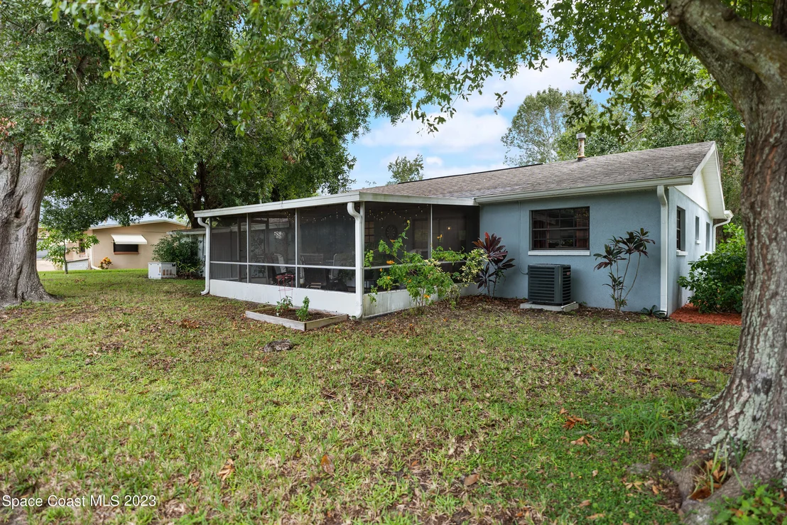 Photo of 1325 Estridge Drive