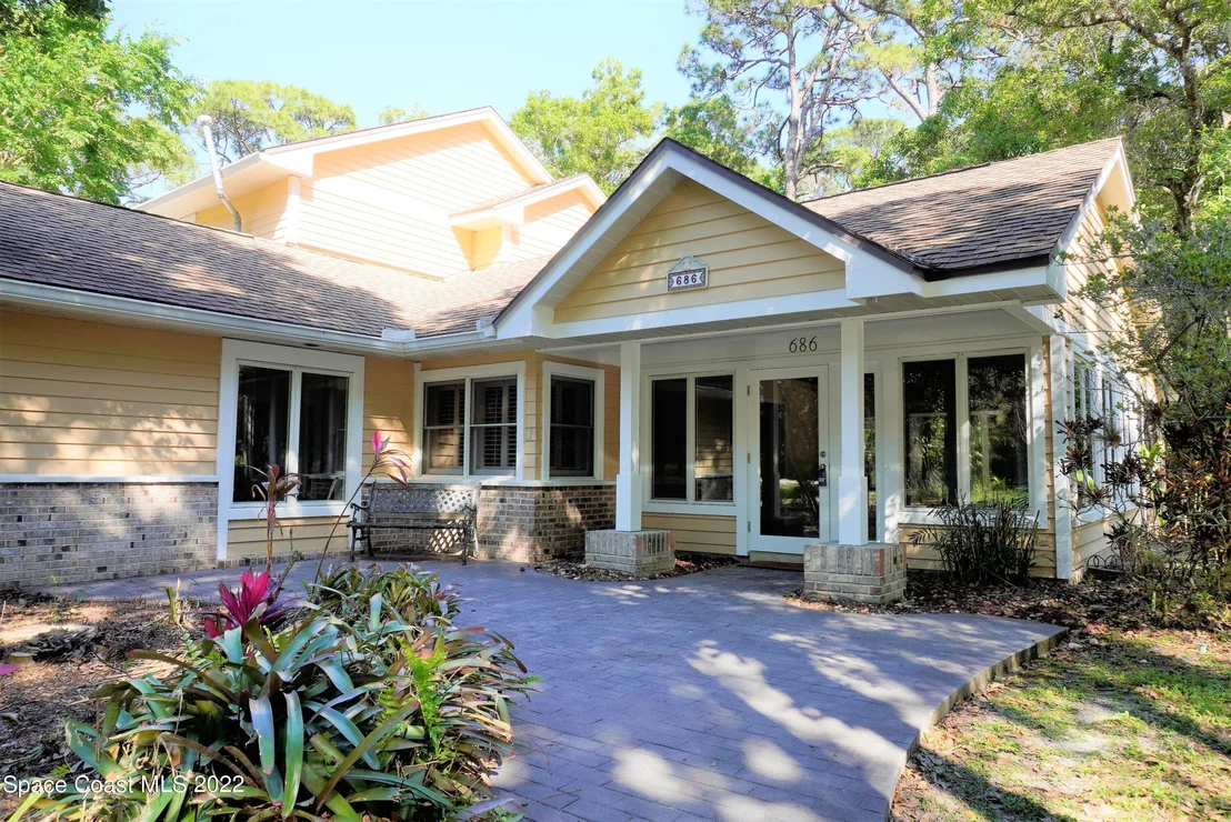 Photo of 686 Hammock Road