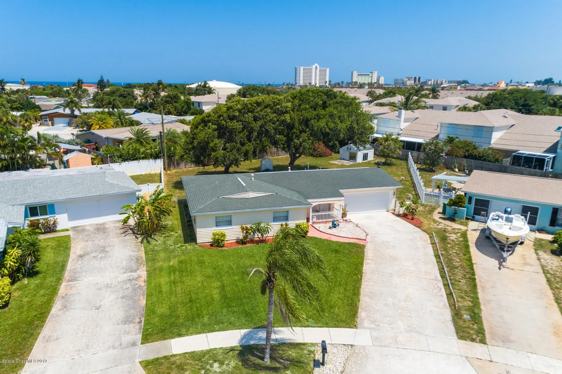 Photo of 933 Bluewater Drive