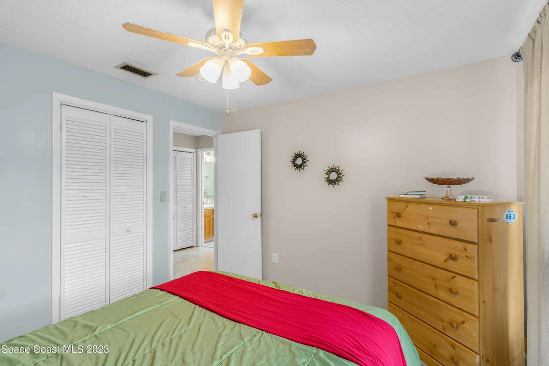 Photo of 1113 Cromey Road NE