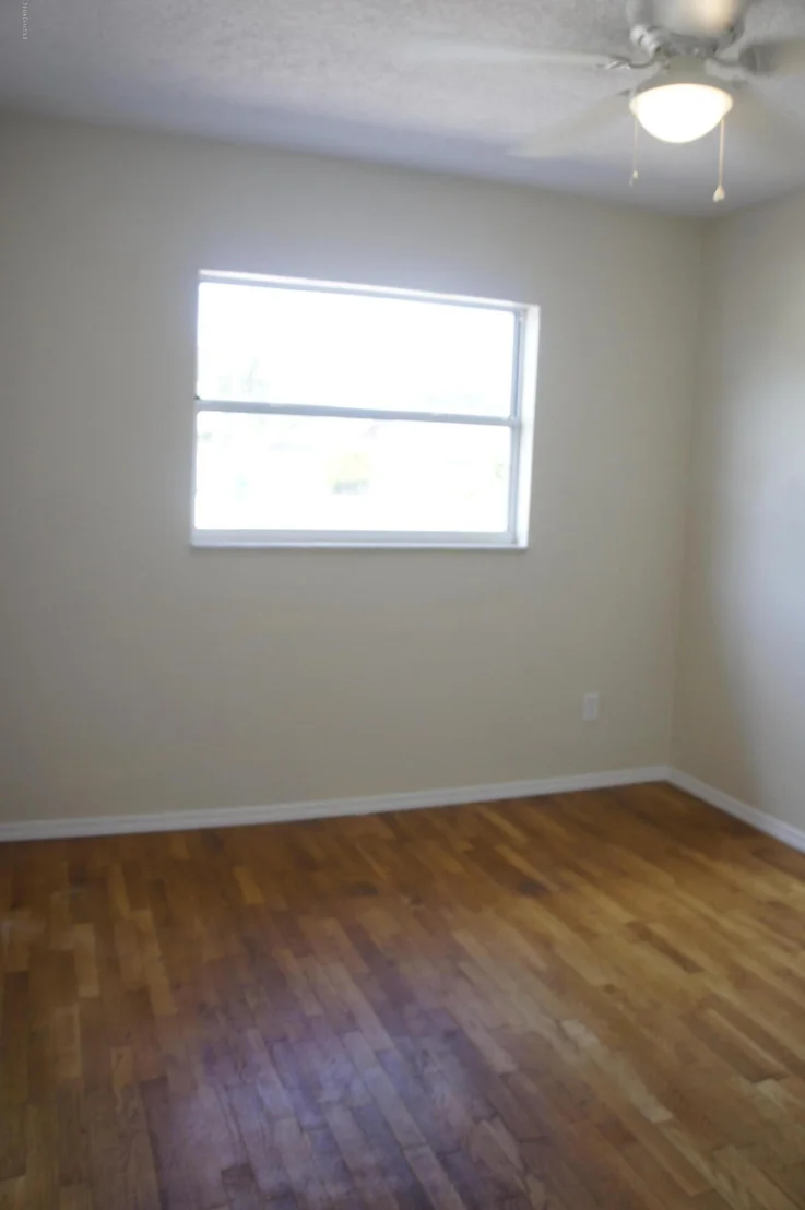 Photo of 565 Imperial Avenue