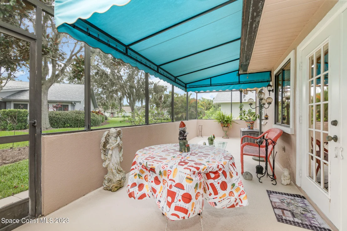 Photo of 1593 Independence Avenue