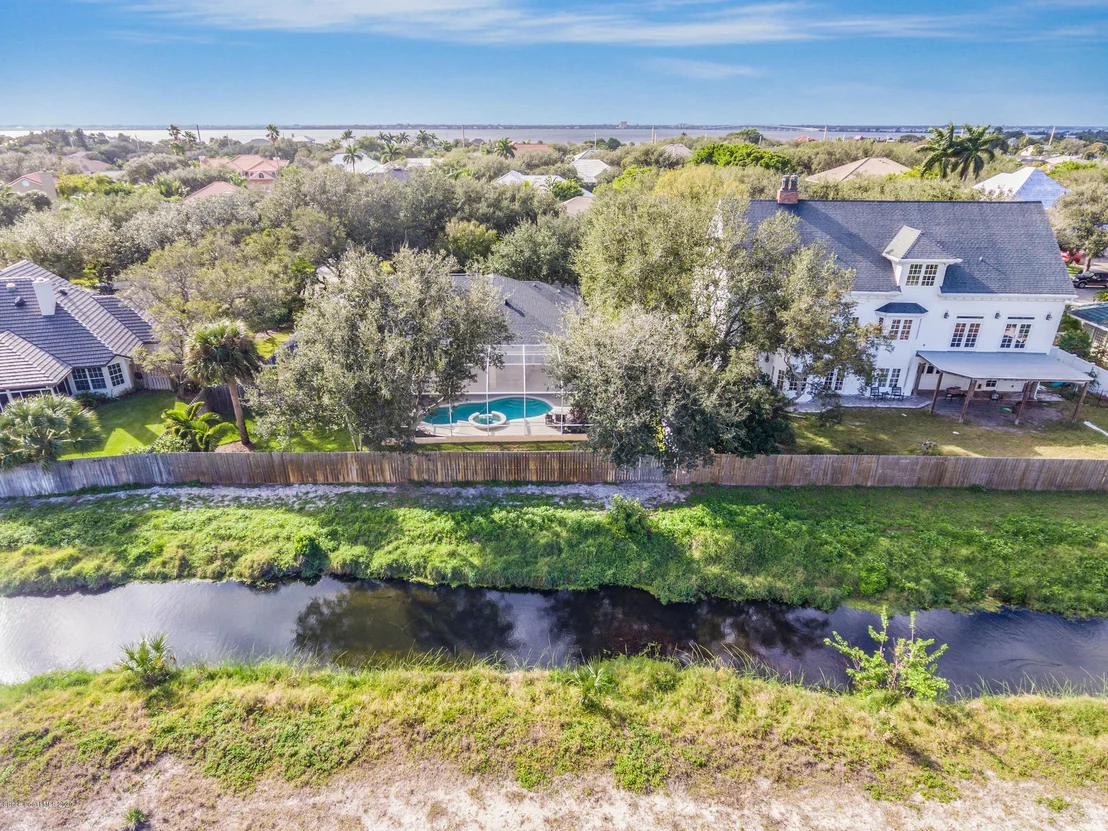 Photo of 702 Sanderling Drive