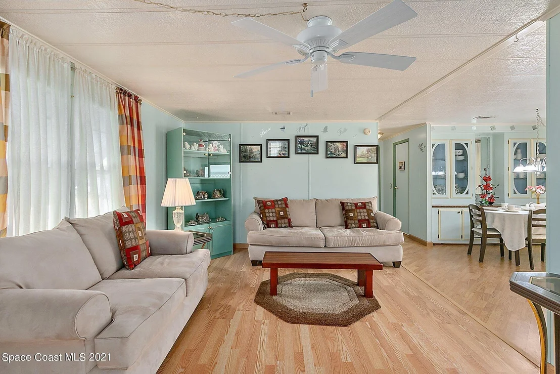 Photo of 566 Jennifer Circle
