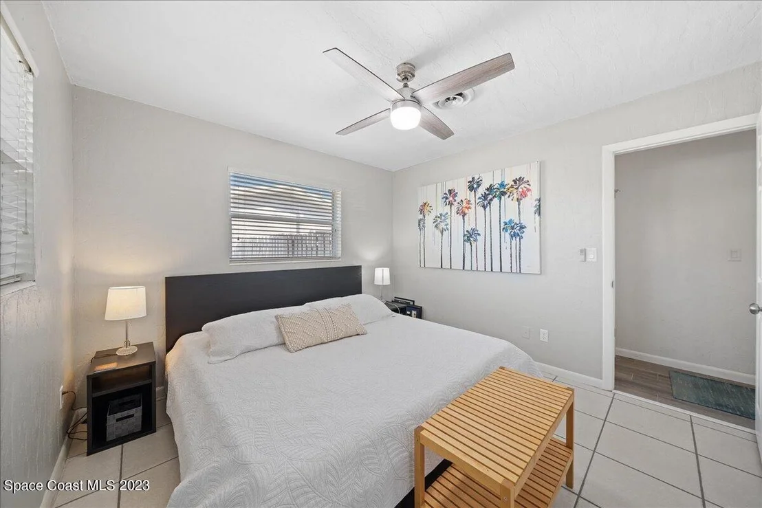 Photo of 615 N Robert Way