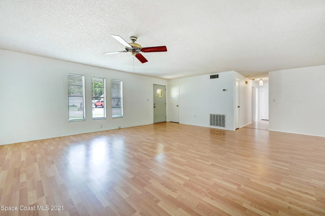 Photo of 1123 Hermosa Drive