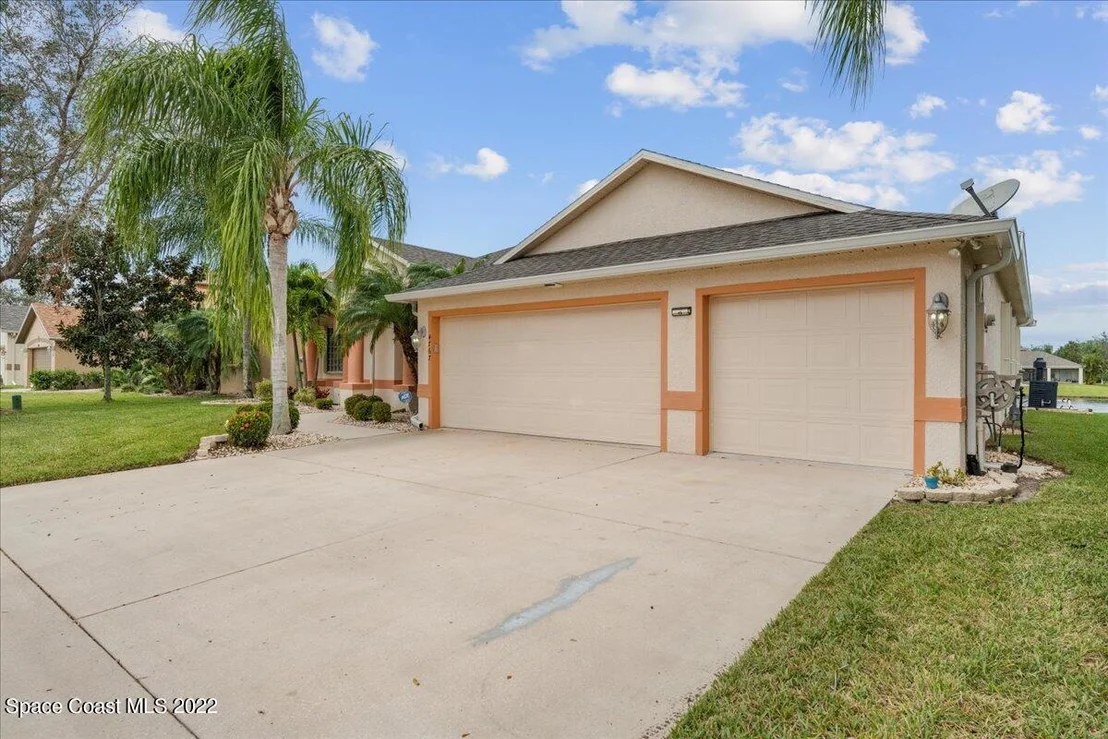 Photo of 4767 Alamanda Drive